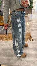 Load image into Gallery viewer, Sporty casual jeans