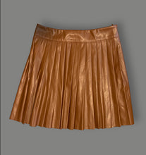 Cargar imagen en el visor de la galería, Pleated skirt 25