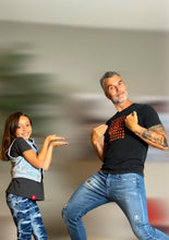 Cargar imagen en el visor de la galería, Cool dad V-neck t-shirt