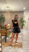 Load image into Gallery viewer, Denim shorts 46

