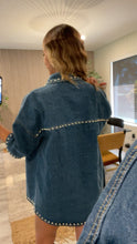 Cargar imagen en el visor de la galería, Denim stylish shirt
