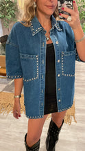 Cargar imagen en el visor de la galería, Denim stylish shirt
