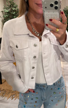 Cargar imagen en el visor de la galería, White cloud denim jacket
