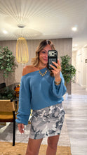 Load image into Gallery viewer, Camo skirt
