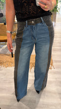 Cargar imagen en el visor de la galería, Contrast jeans 44
