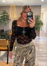 Load image into Gallery viewer, Zebra stretchy jeans
