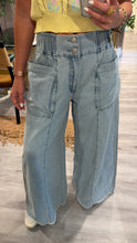 Load image into Gallery viewer, Wide leg joggers
