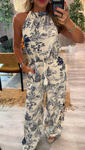 Cargar imagen en el visor de la galería, Capri Jumpsuit
