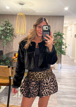 Load image into Gallery viewer, Cozy fluffy cropped coat
