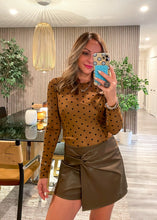 Load image into Gallery viewer, Classic leather skort
