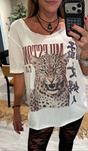 Load image into Gallery viewer, Fashionable soft tee
