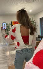 Cargar imagen en el visor de la galería, Unique back sweater
