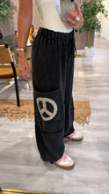 Cargar imagen en el visor de la galería, Peace joggers
