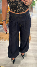 Cargar imagen en el visor de la galería, Aladdin dark jeans
