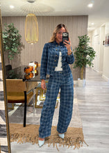 Load image into Gallery viewer, Relaxed denim jeans
