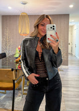 Load image into Gallery viewer, Sporty jacket
