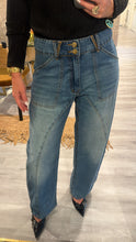 Load image into Gallery viewer, Everyday jeans
