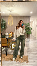 Load image into Gallery viewer, Vintage rhinestone jeans
