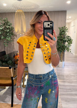 Cargar imagen en el visor de la galería, Napo cropped vest top

