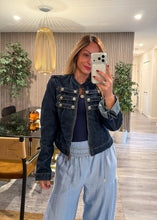Cargar imagen en el visor de la galería, Denim lux jacket
