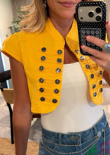 Cargar imagen en el visor de la galería, Napo cropped vest top
