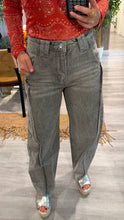 Load image into Gallery viewer, Stylish jean 458
