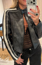 Load image into Gallery viewer, Sporty jacket
