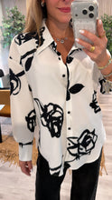 Cargar imagen en el visor de la galería, Fashion roses shirt

