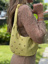 Cargar imagen en el visor de la galería, Butter yellow bag
