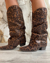 Load image into Gallery viewer, Animal print boots
