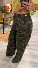 Load image into Gallery viewer, Camo lux jeans
