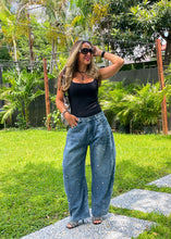 Cargar imagen en el visor de la galería, Stylish barrel jeans 26
