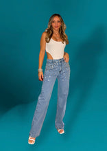 Load image into Gallery viewer, Jeans rhinestone 24
