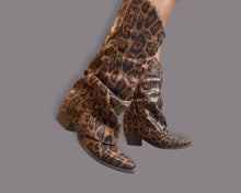 Load image into Gallery viewer, Animal print boots
