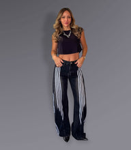 Load image into Gallery viewer, Sporty casual jeans
