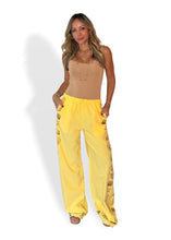 Load image into Gallery viewer, Shells print beach and tropical trousers pants perfect for summer
