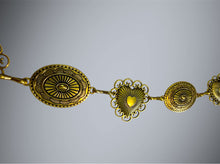 Load image into Gallery viewer, Vintage chain belt
