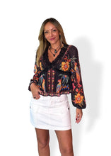 Cargar imagen en el visor de la galería, V-neck trendy multicolor top
