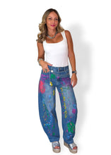 Load image into Gallery viewer, Painted barrel jeans
