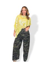 Cargar imagen en el visor de la galería, Fashion yellow poncho
