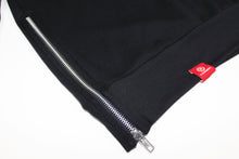 Load image into Gallery viewer, Black zipper sweater
