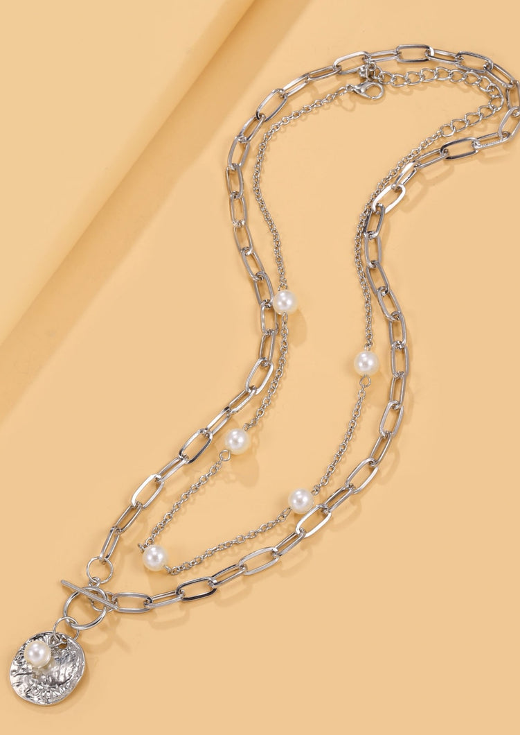  pearl decor necklace
