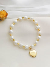 Load image into Gallery viewer, Pearl heart beaded bracelet
